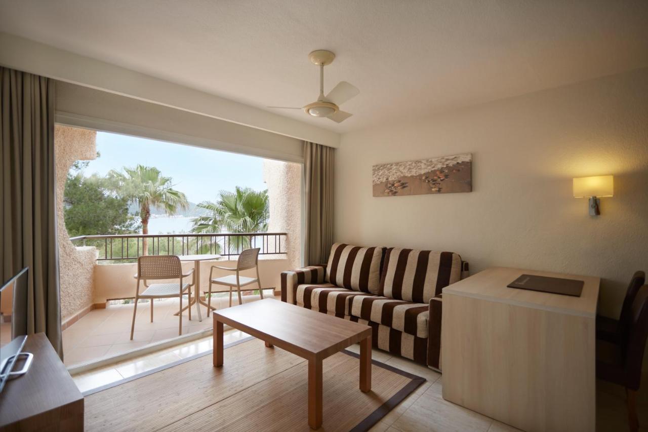 Invisa Hotel Club Cala Blanca Playa DPlaya Des Figueral Exterior foto