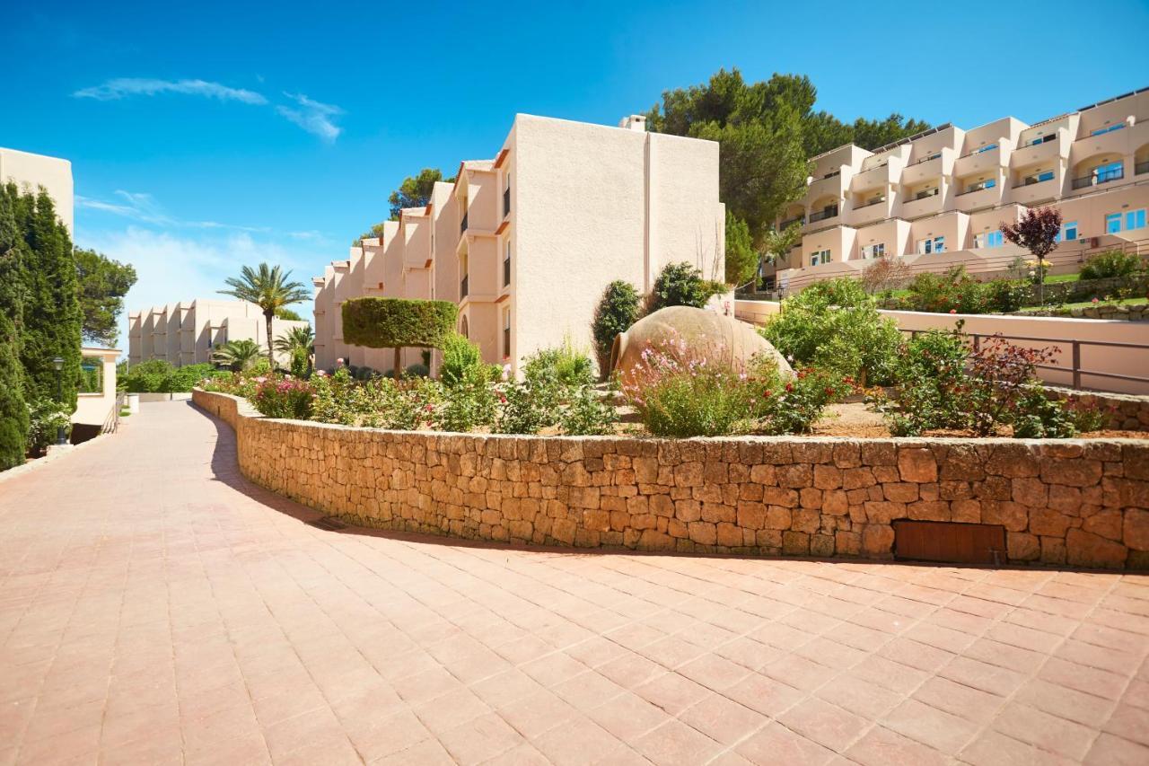 Invisa Hotel Club Cala Blanca Playa DPlaya Des Figueral Exterior foto