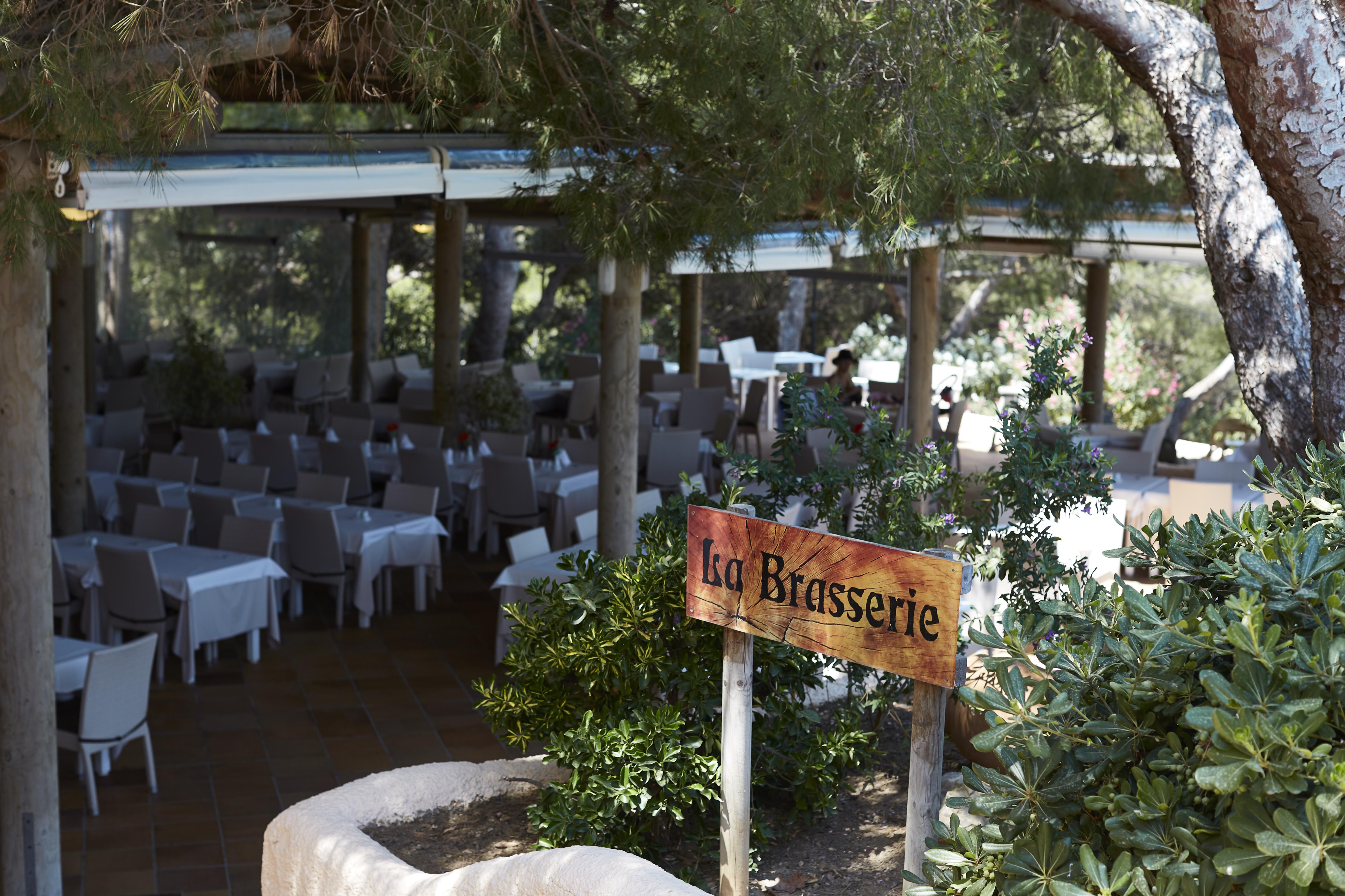 Invisa Hotel Club Cala Blanca Playa DPlaya Des Figueral Exterior foto