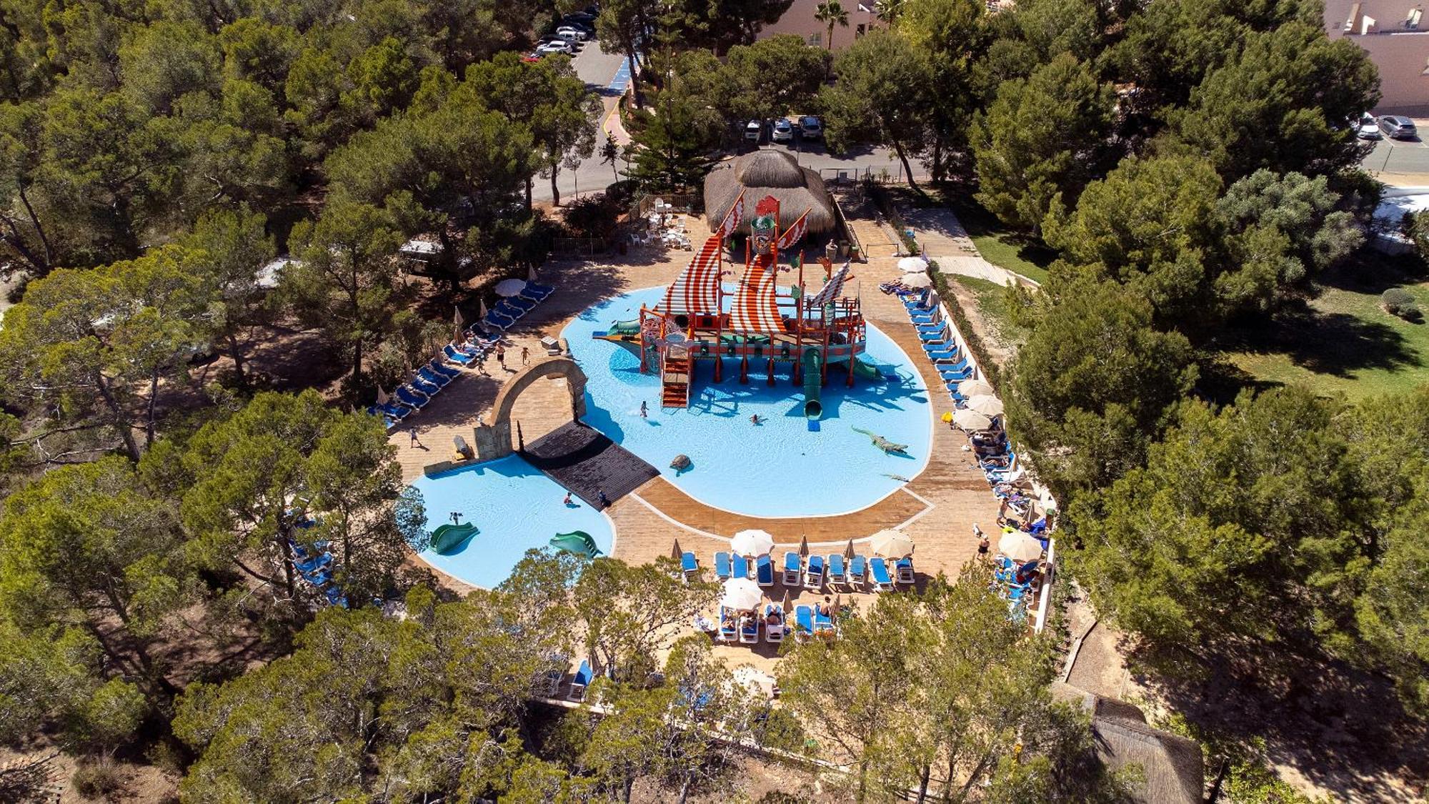 Invisa Hotel Club Cala Blanca Playa DPlaya Des Figueral Exterior foto