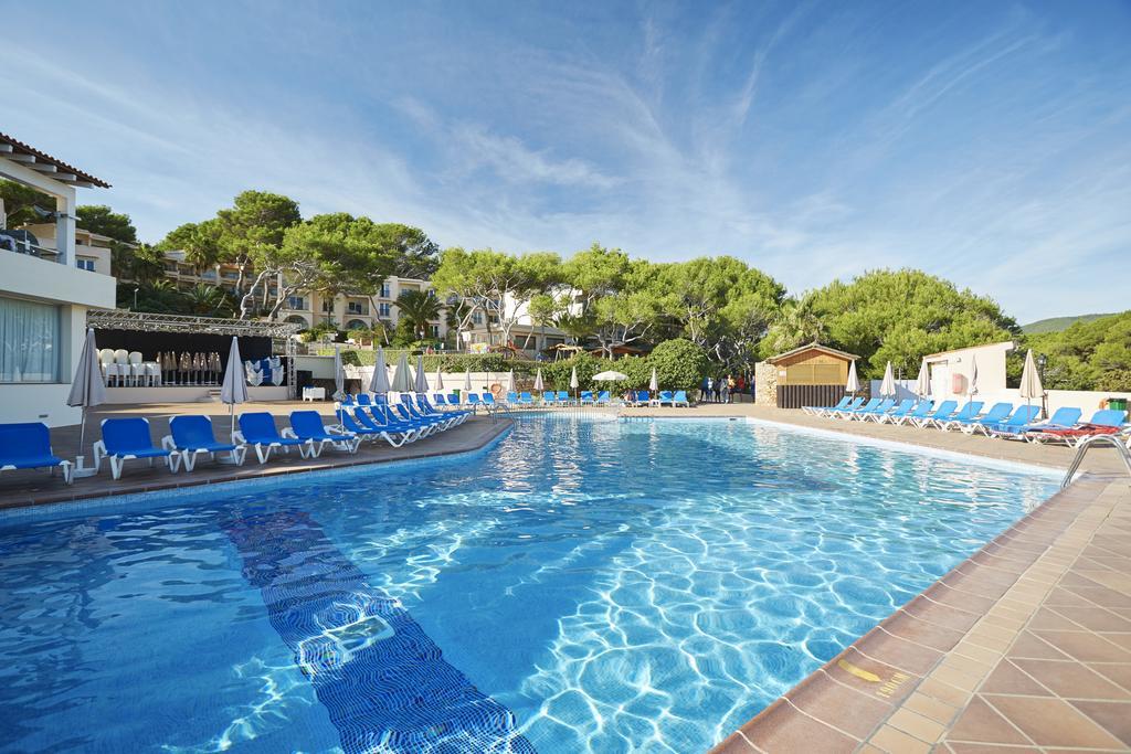 Invisa Hotel Club Cala Blanca Playa DPlaya Des Figueral Exterior foto