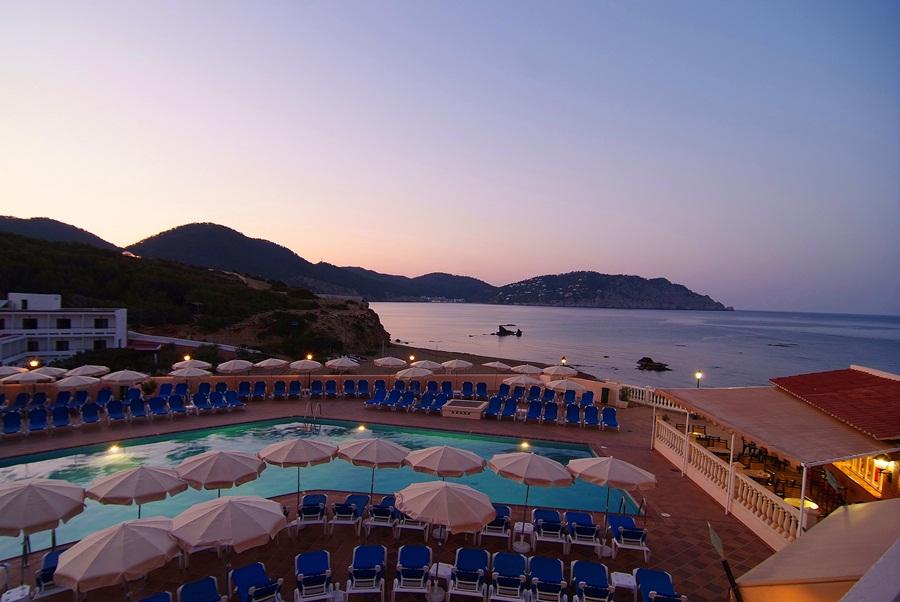 Invisa Hotel Club Cala Blanca Playa DPlaya Des Figueral Facilidades foto